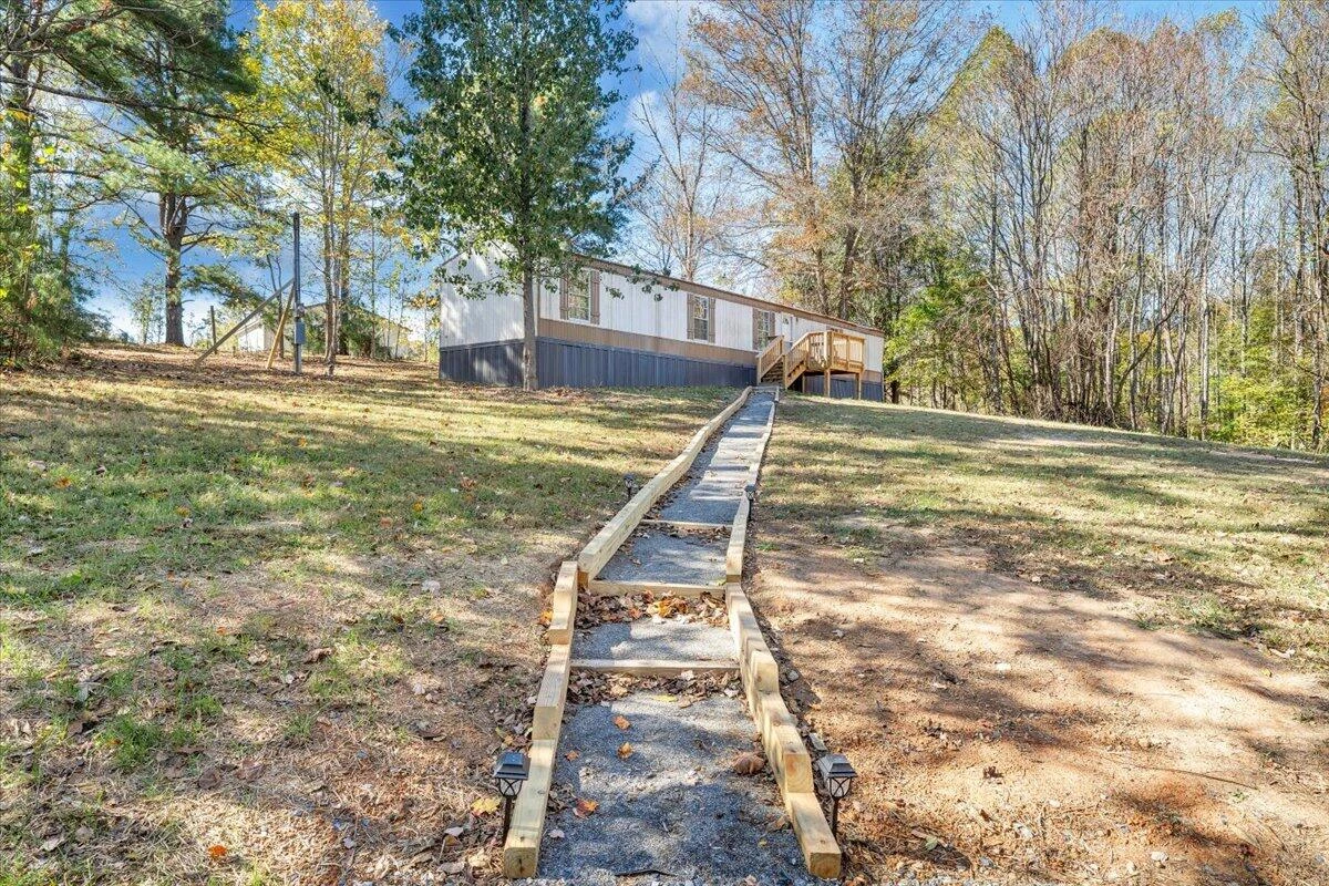 102 Sunnyview CT - Photo 18