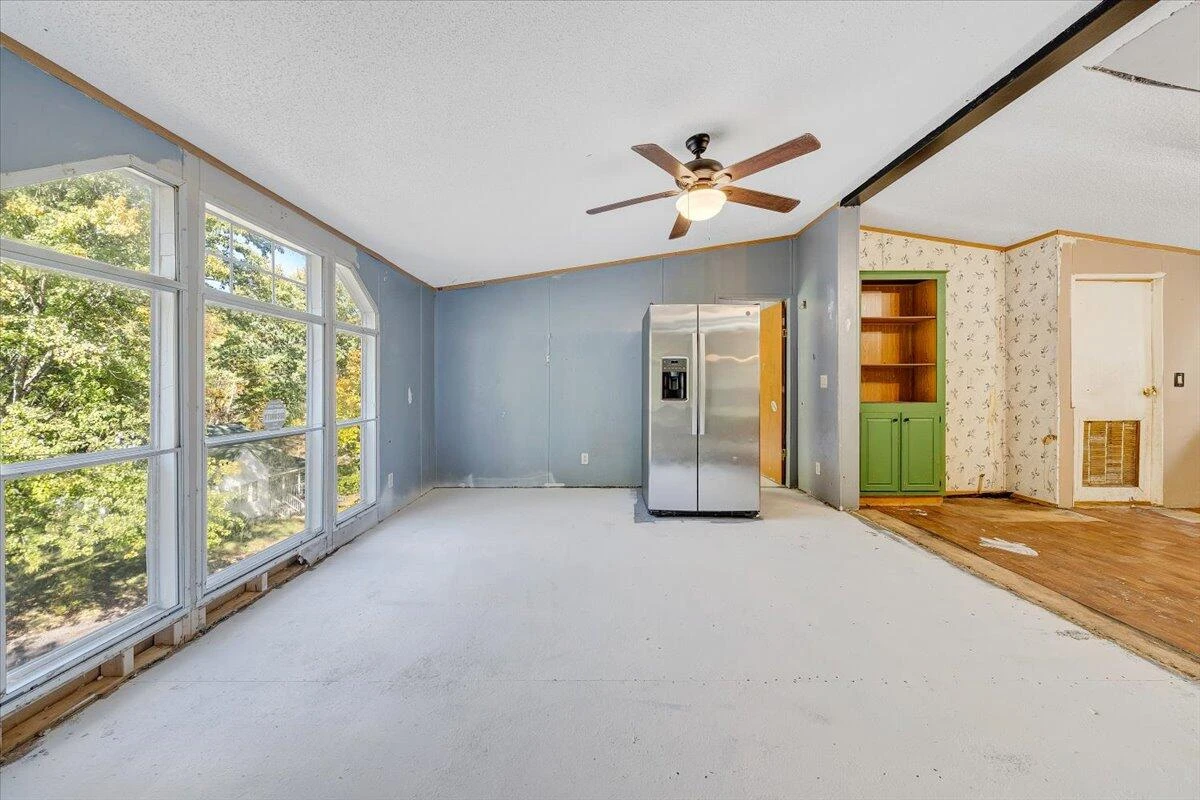 3120 Powell DR - Photo 5