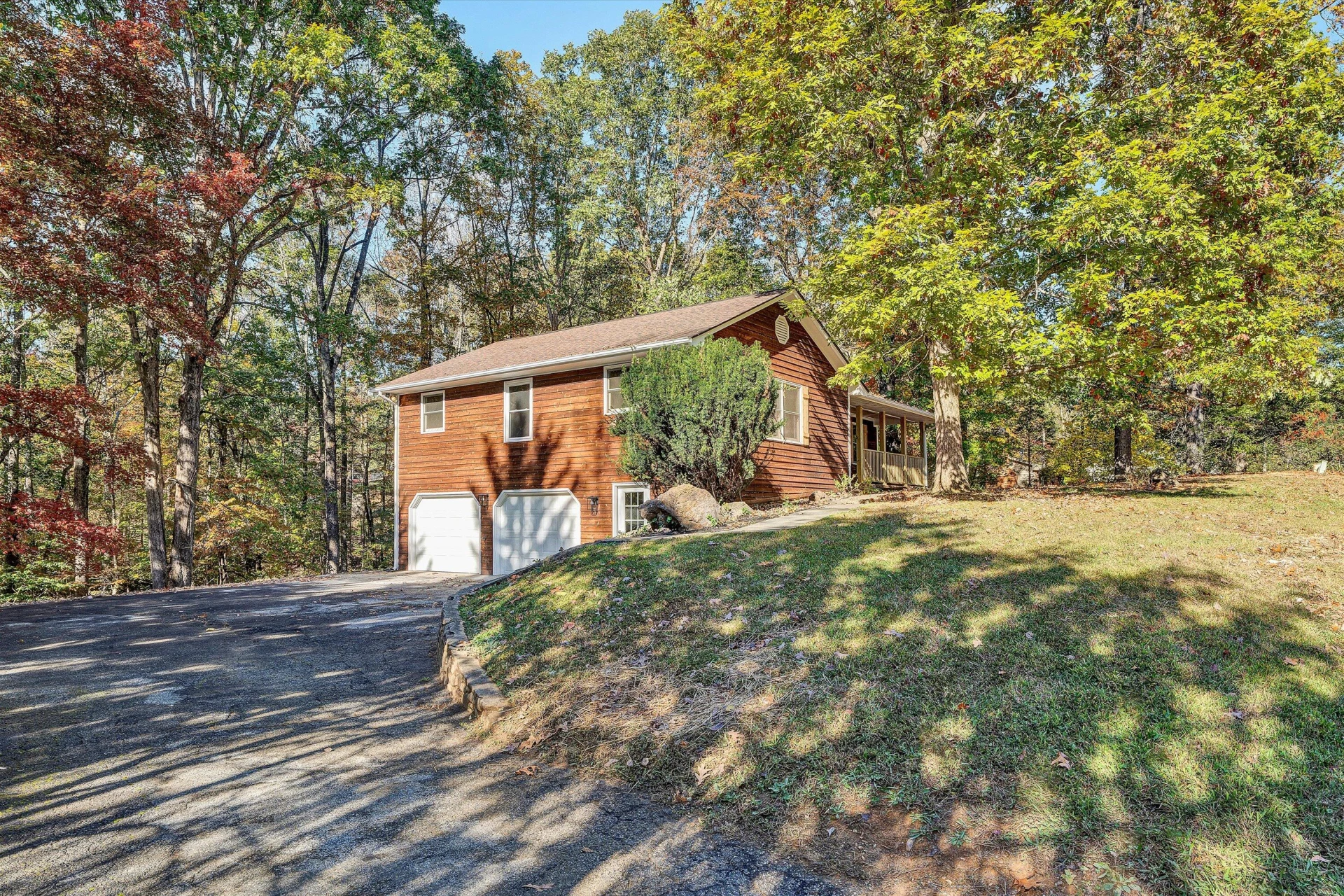 161 Parkview DR - Photo 3