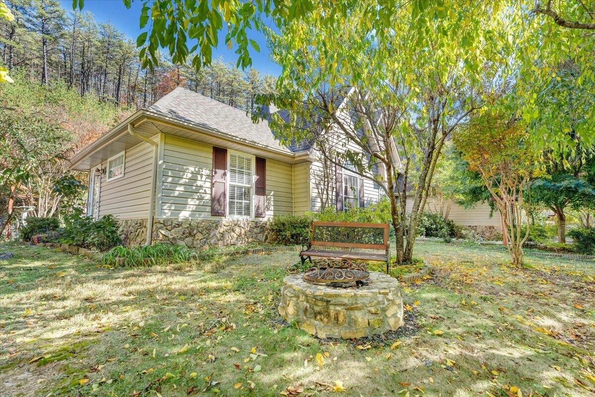 3085 Creekside DR