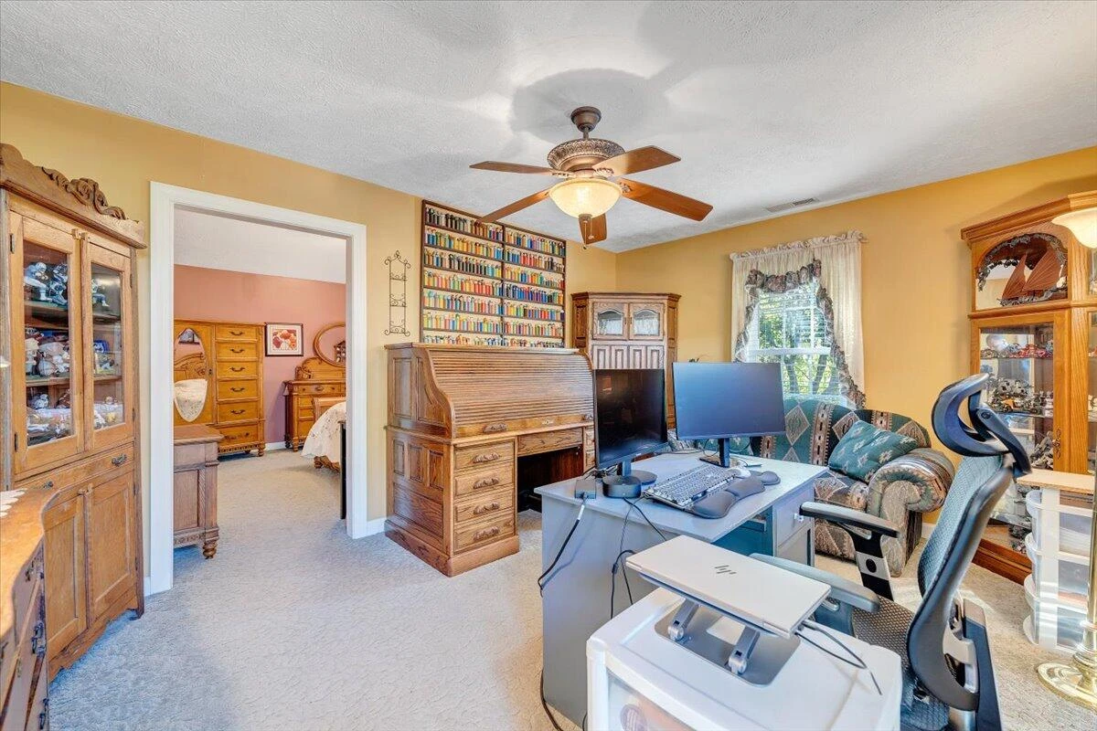 3085 Creekside DR - Photo 25