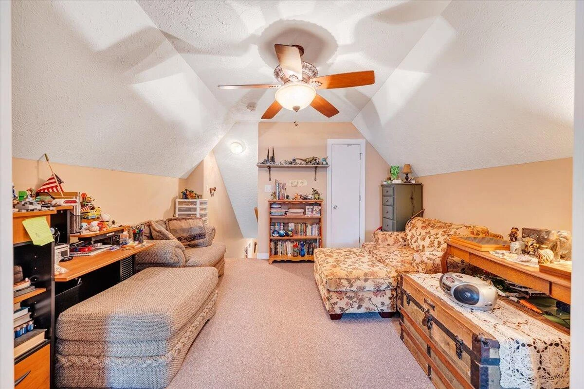 3085 Creekside DR - Photo 36