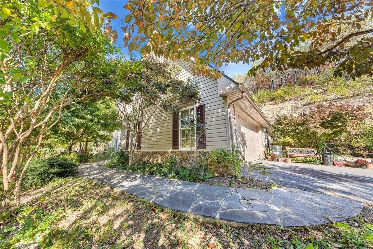 3085 Creekside DR - Photo 43