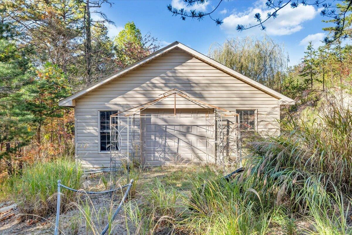 3085 Creekside DR - Photo 45