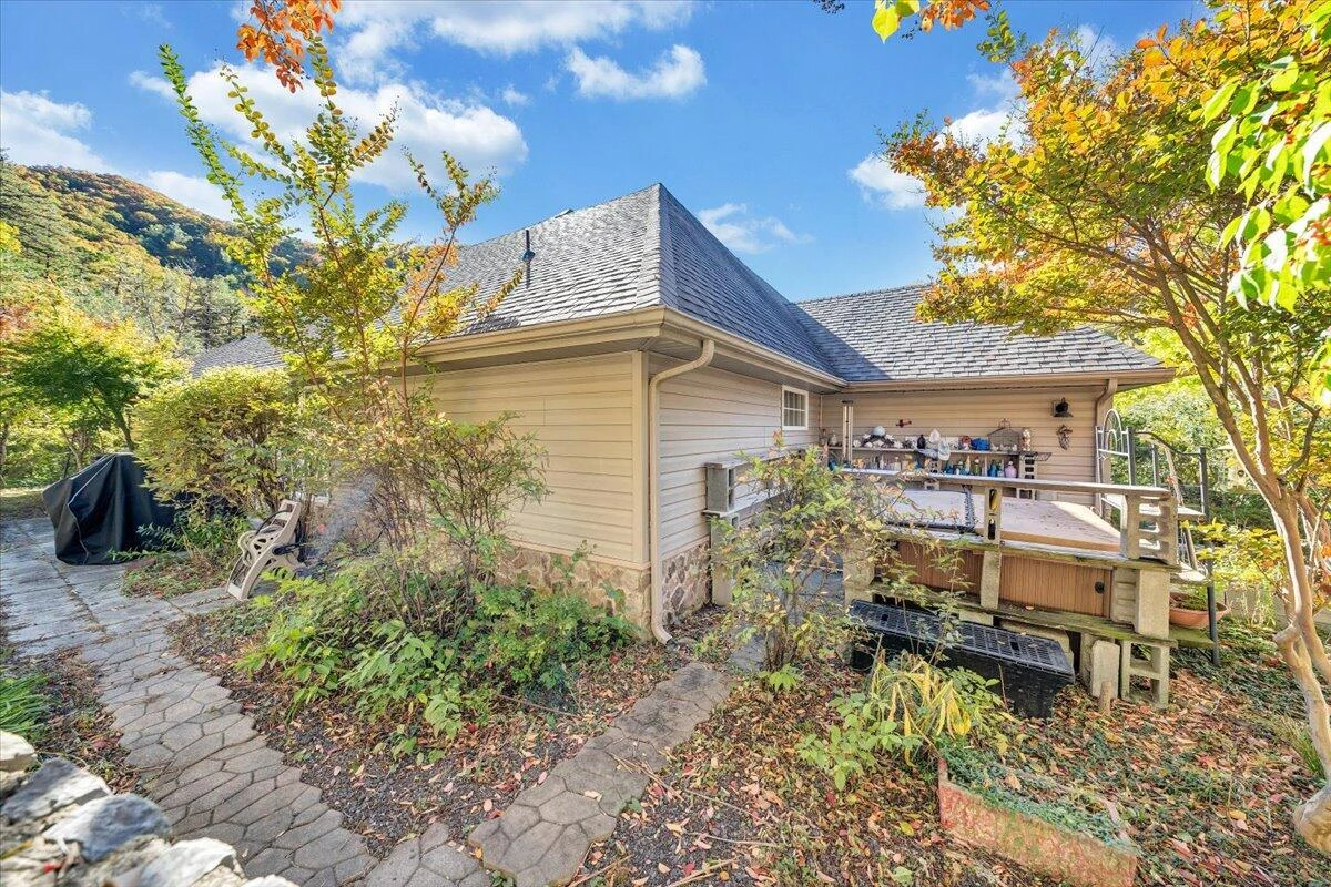 3085 Creekside DR - Photo 46