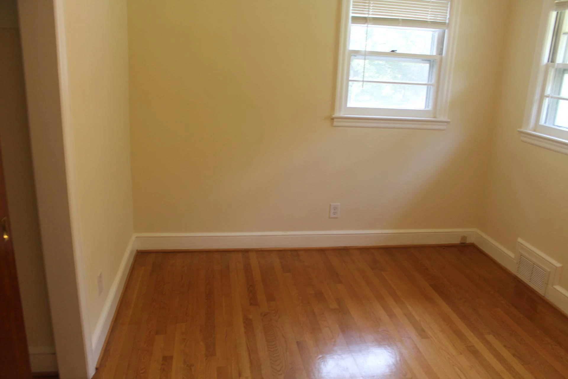 109 Villa RD - Photo 21