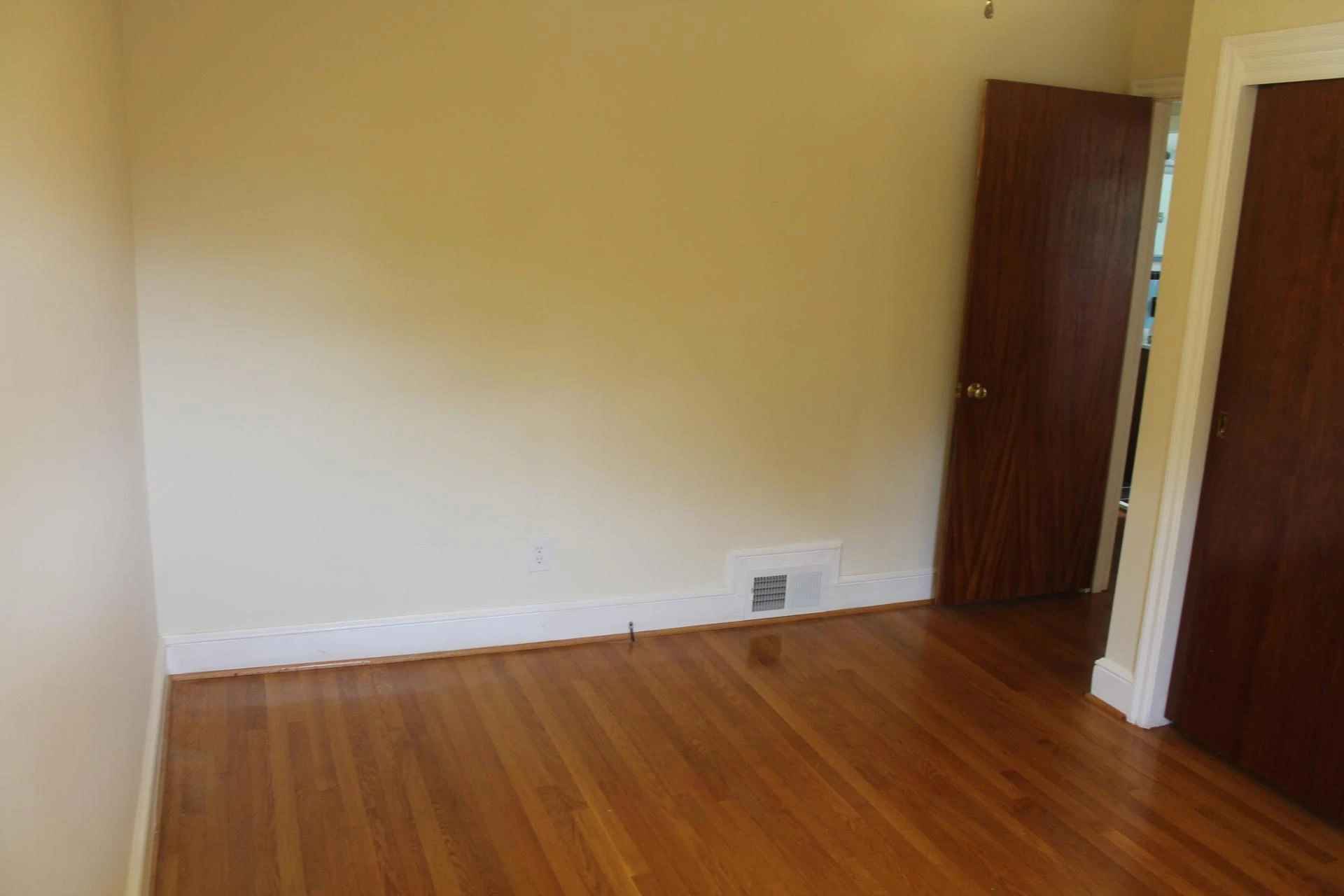 109 Villa RD - Photo 22