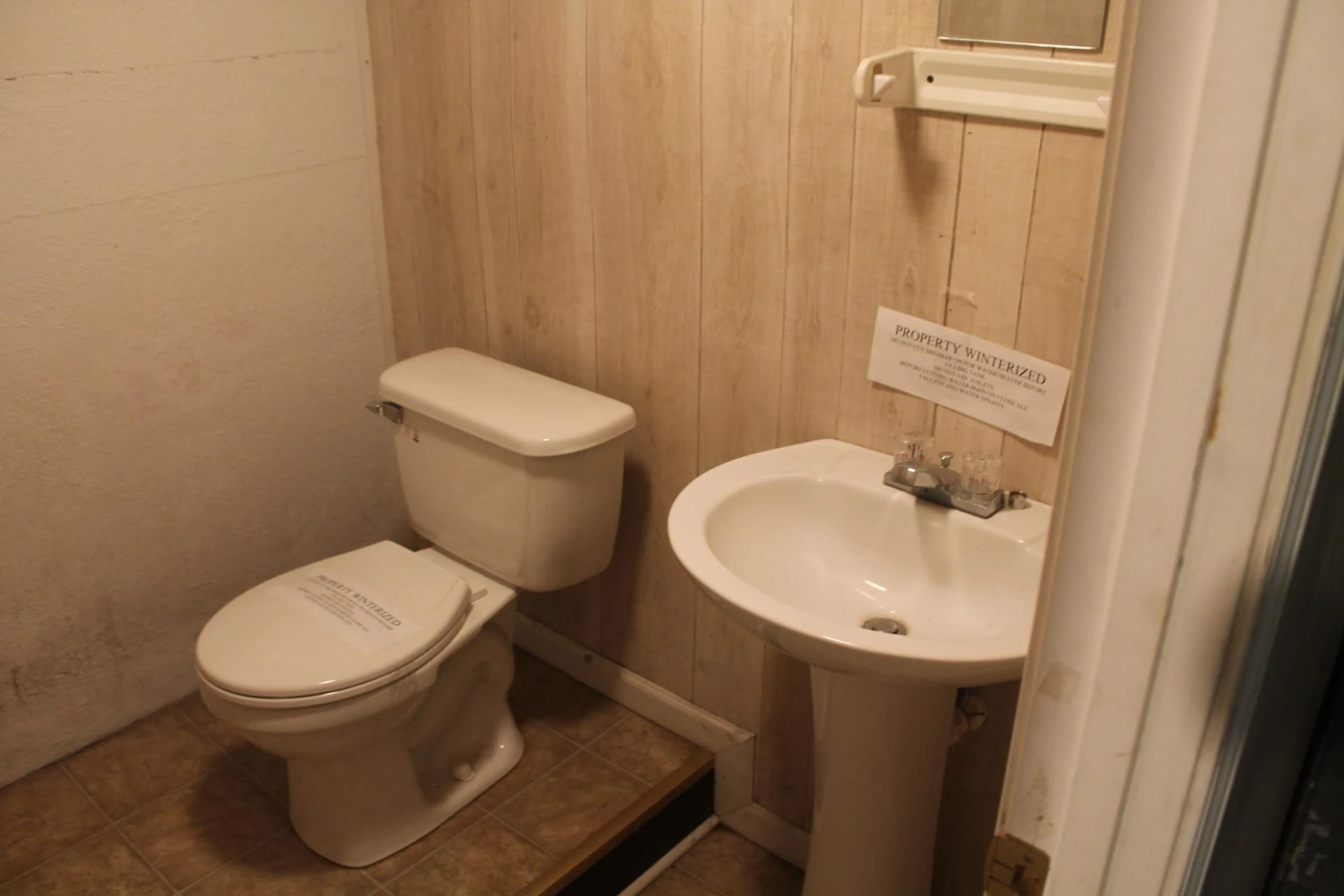 109 Villa RD - Photo 28