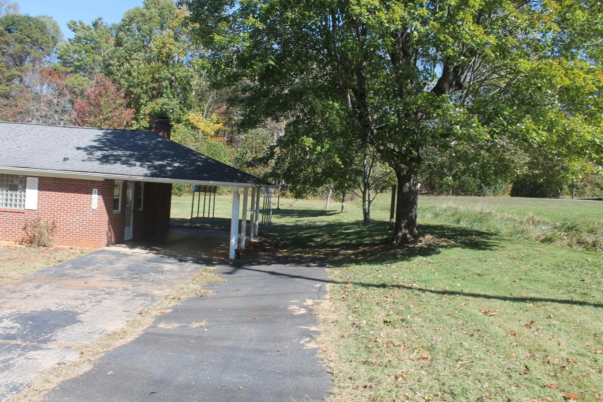 109 Villa RD - Photo 4