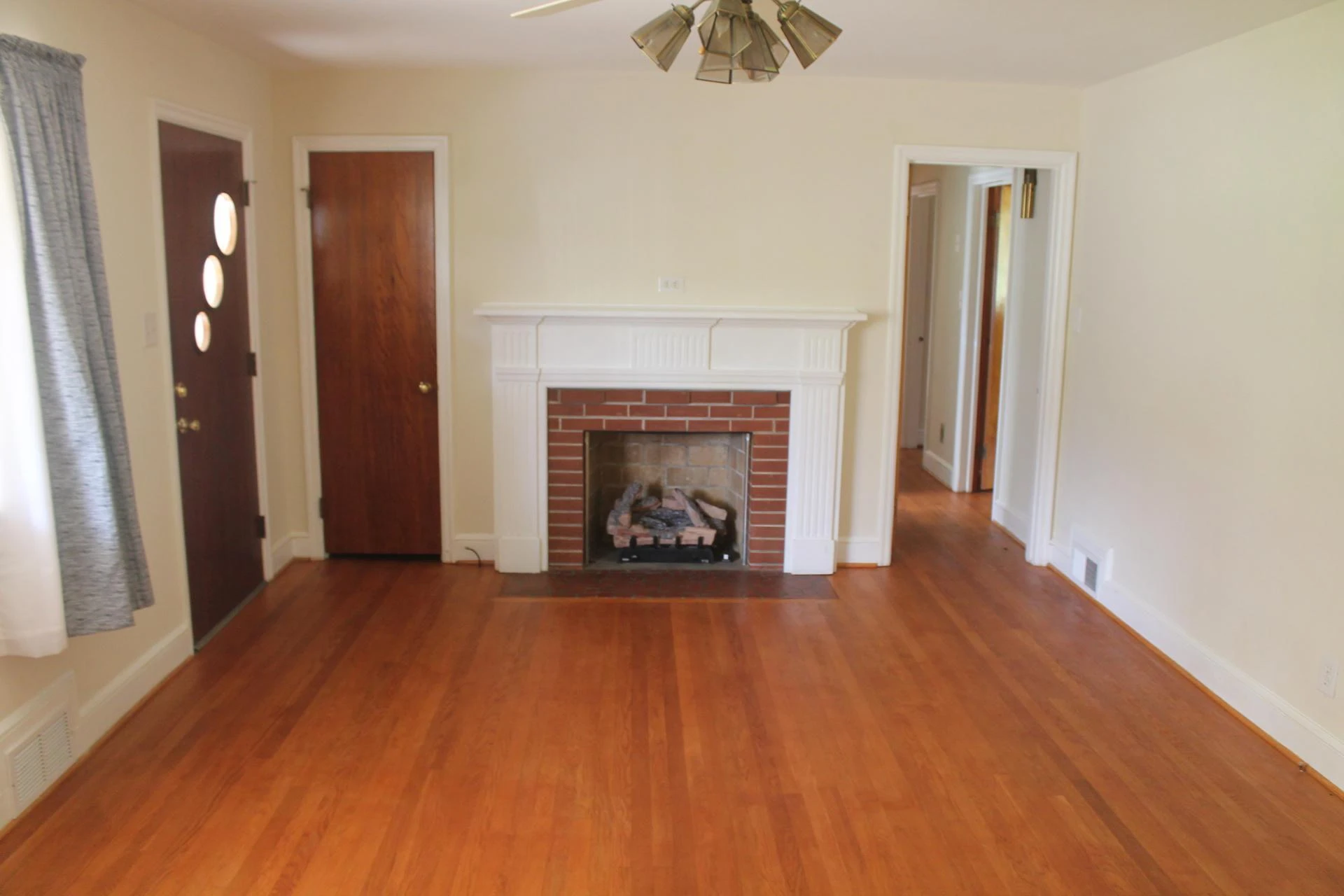 109 Villa RD - Photo 6