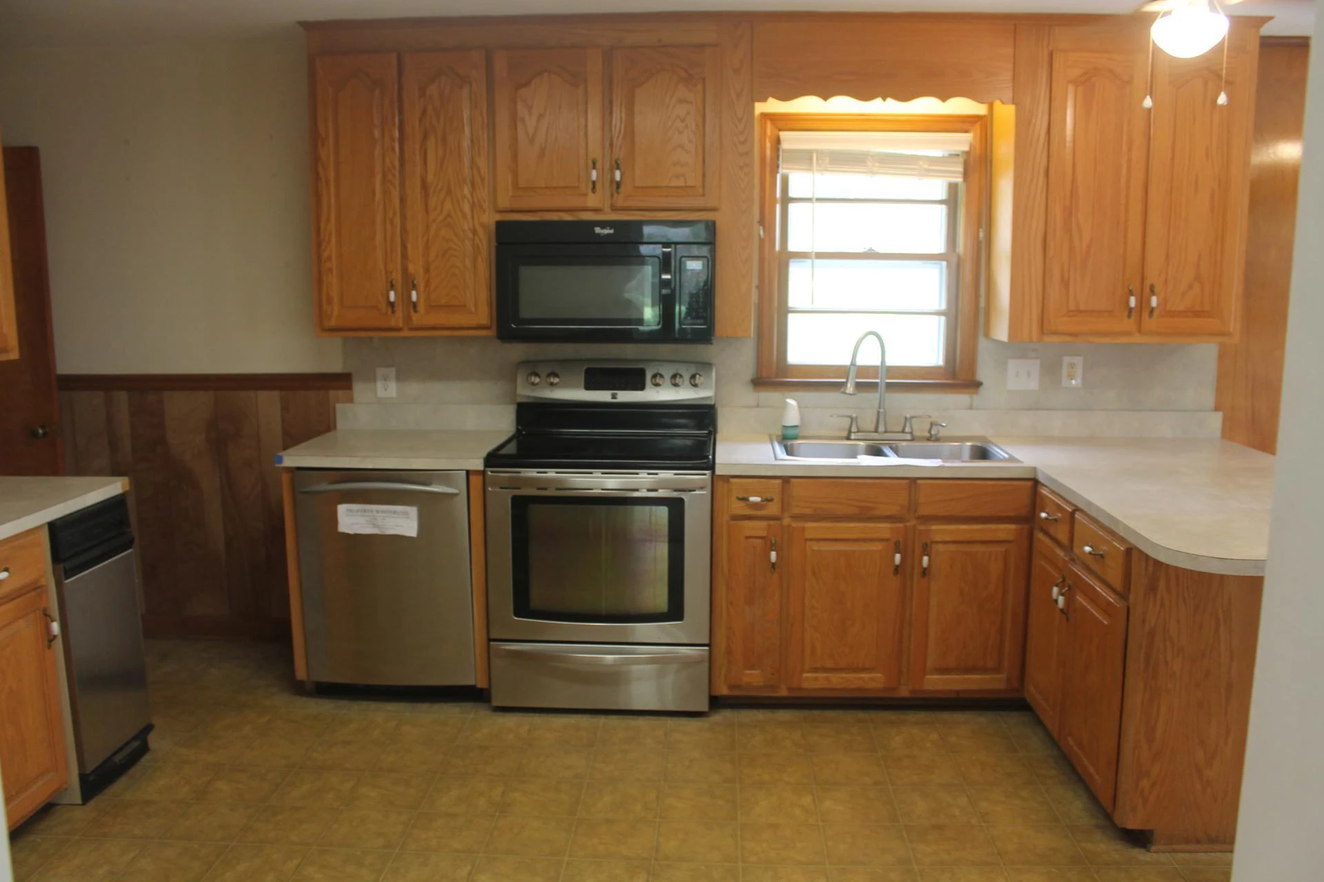 109 Villa RD - Photo 8