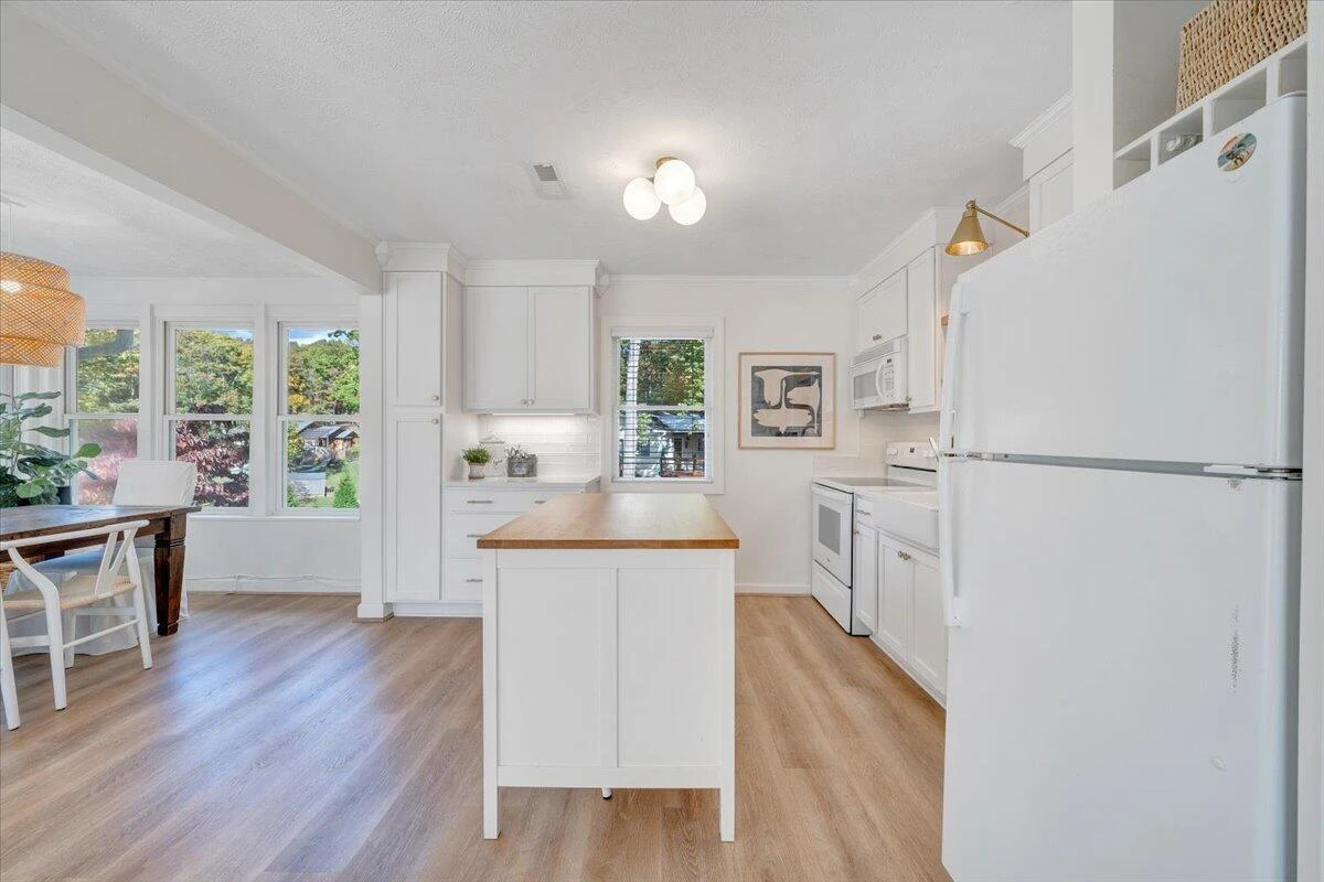 1045 Rufus DR - Photo 14