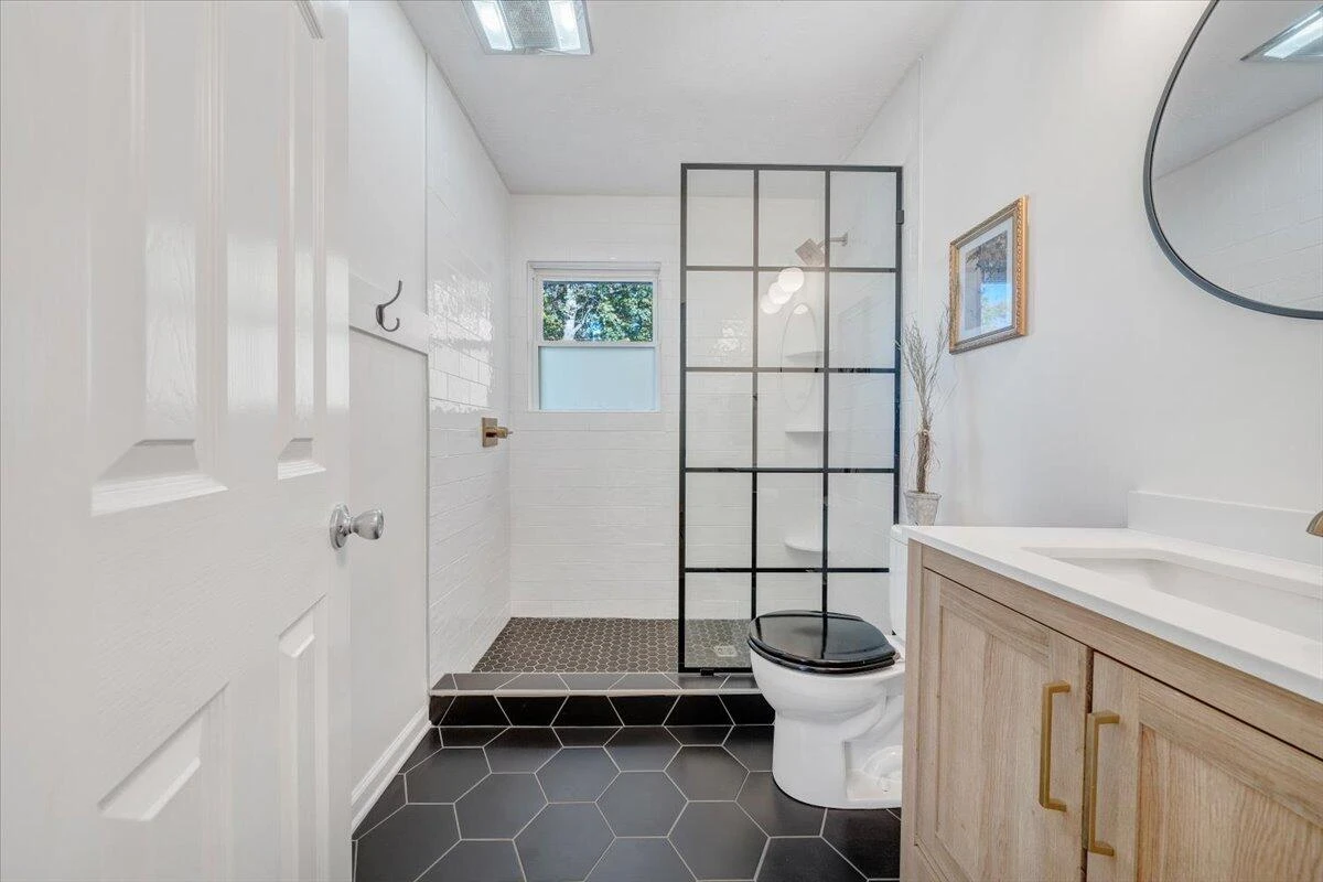 1045 Rufus DR - Photo 24