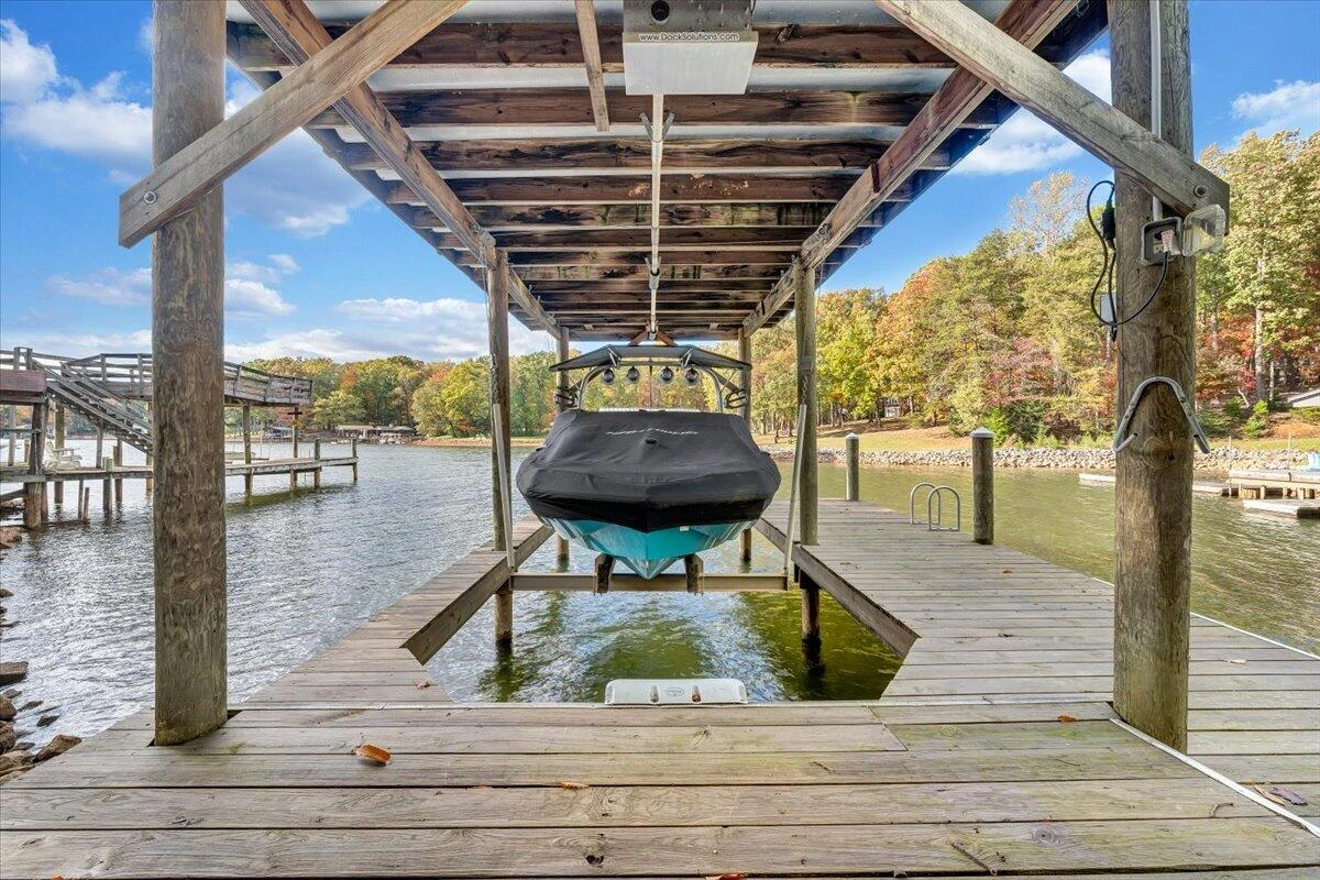 1045 Rufus DR - Photo 4