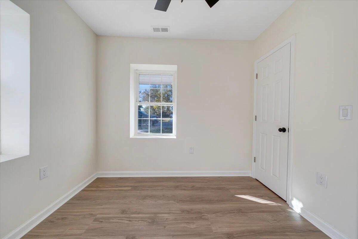 4407 NE Palmer AVE NE - Photo 10