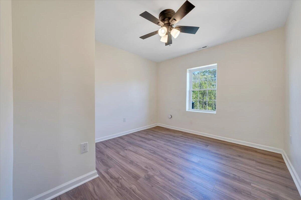 4407 NE Palmer AVE NE - Photo 12
