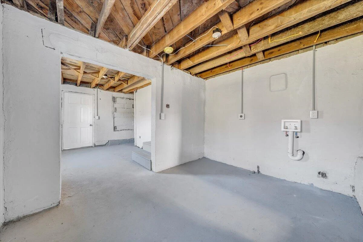 4407 NE Palmer AVE NE - Photo 15