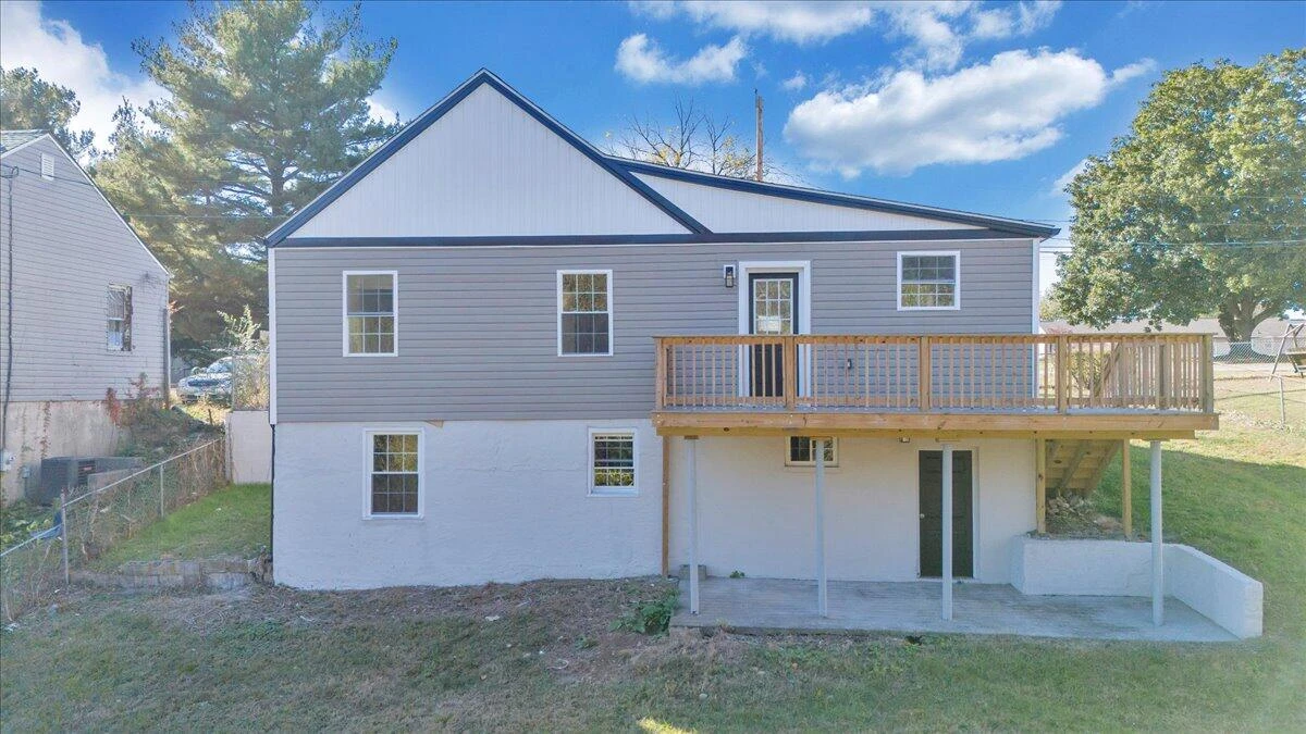 4407 NE Palmer AVE NE - Photo 22