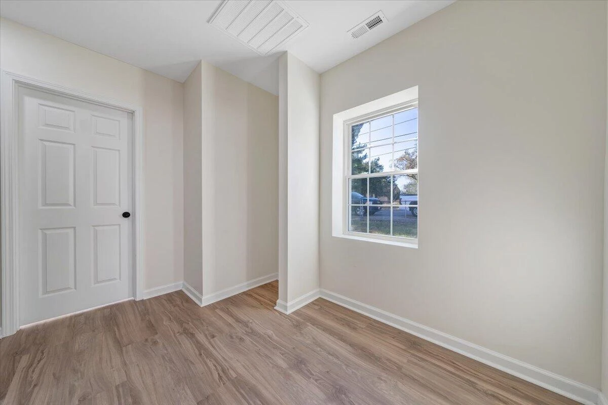 4407 NE Palmer AVE NE - Photo 9