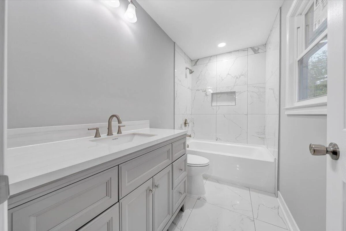 321 Patton AVE NW - Photo 12