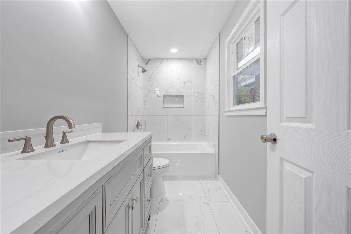 321 Patton AVE NW - Photo 13