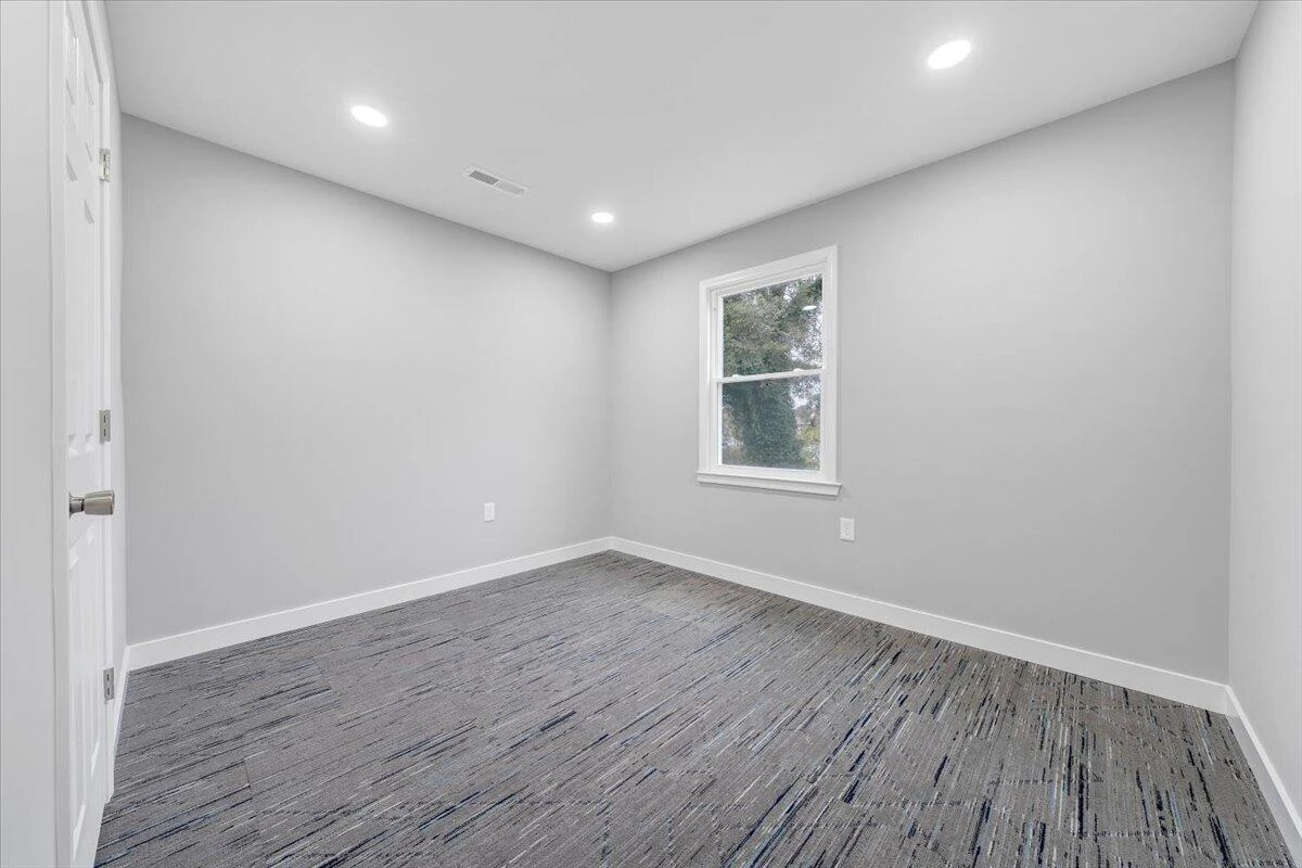 321 Patton AVE NW - Photo 14