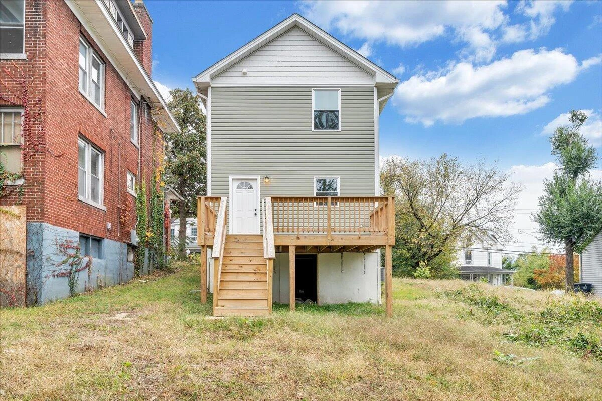 321 Patton AVE NW - Photo 20
