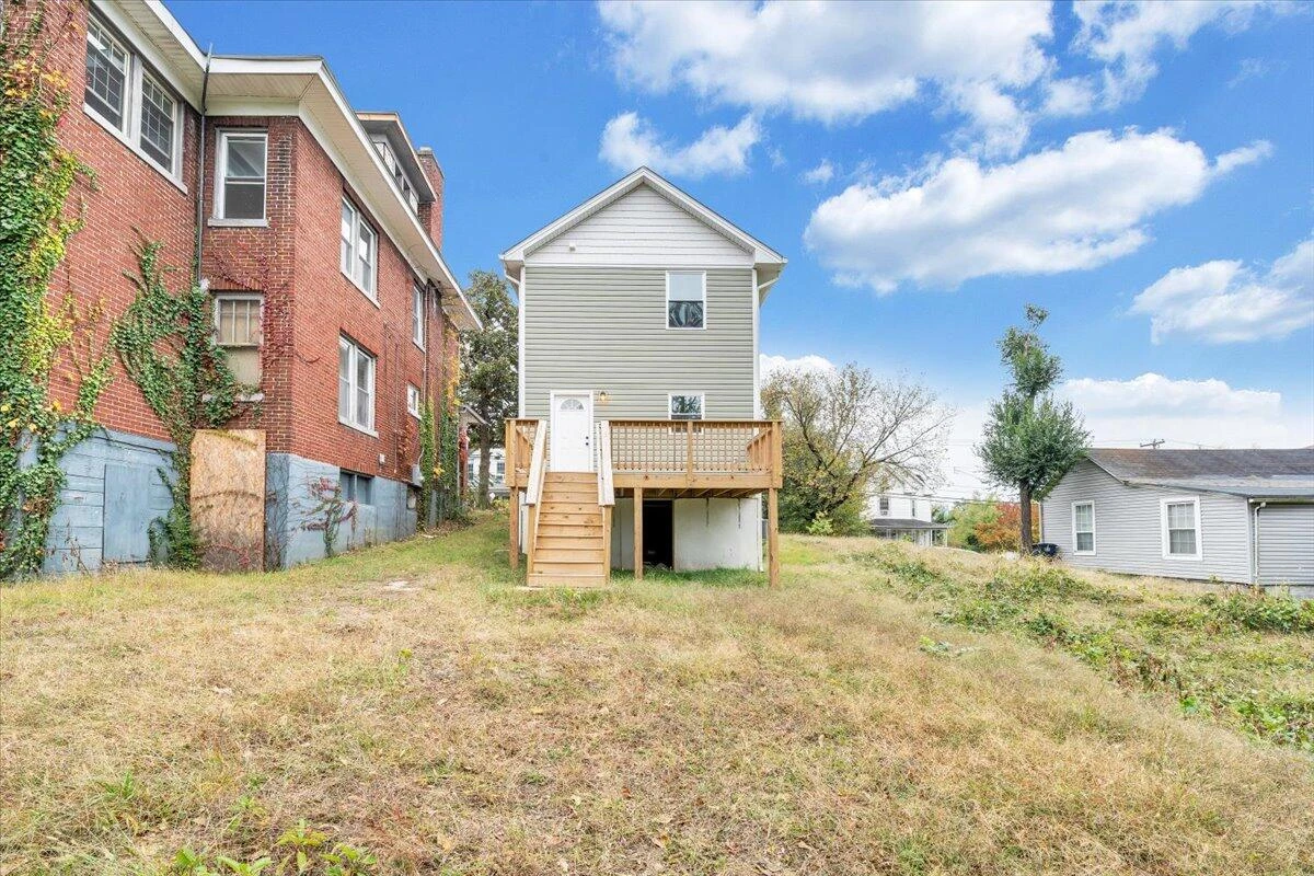 321 Patton AVE NW - Photo 21