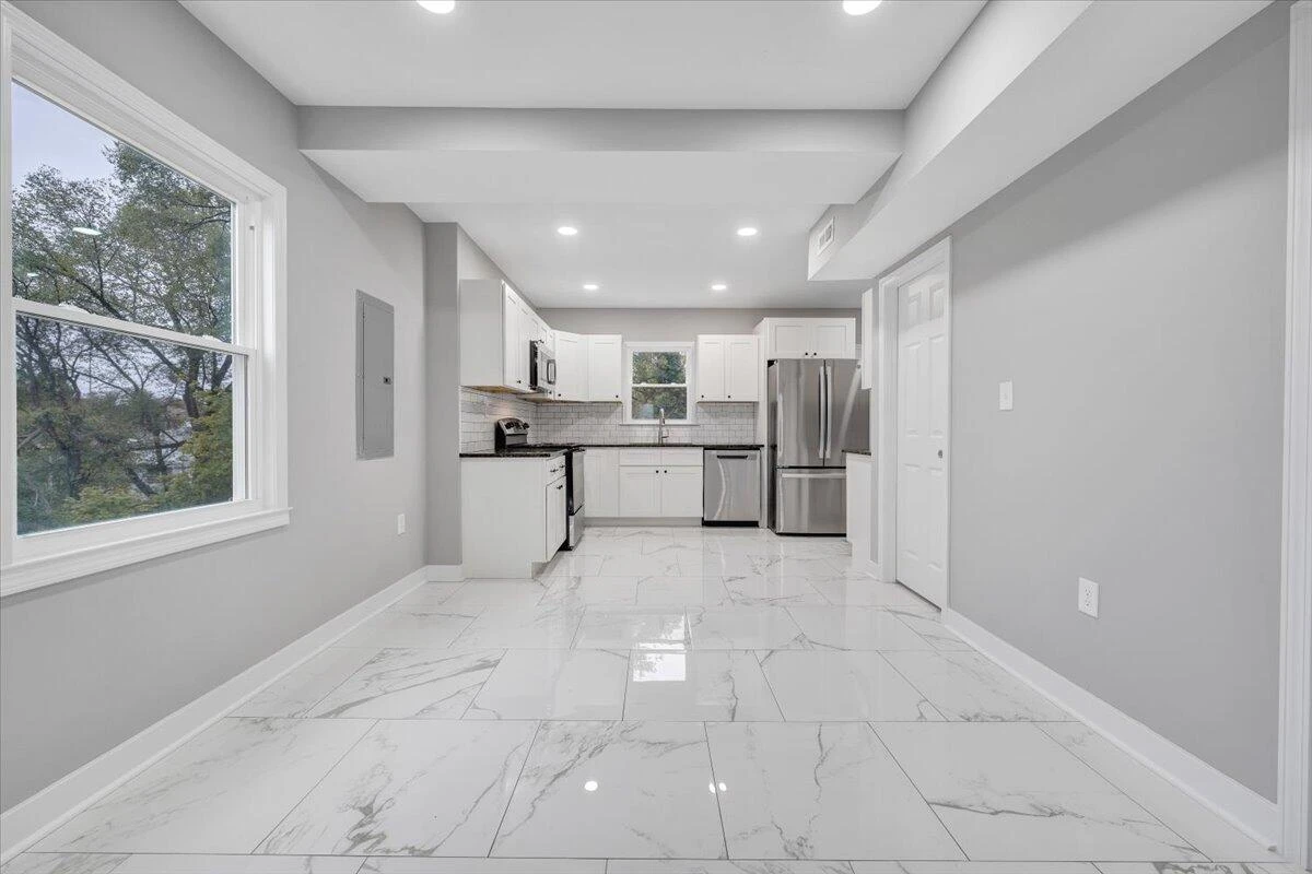 321 Patton AVE NW - Photo 6
