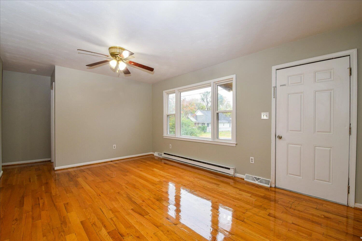 1523 Dunbar ST NW - Photo 4