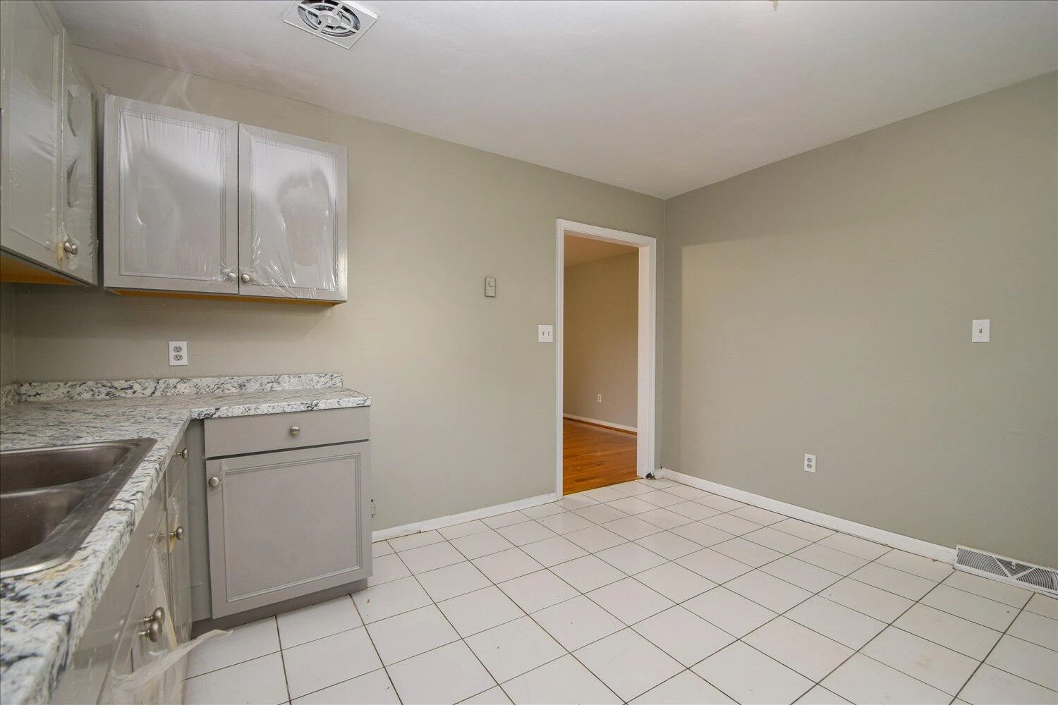 1523 Dunbar ST NW - Photo 8