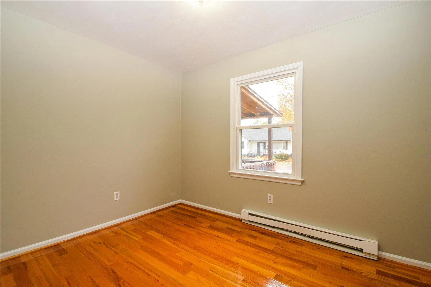 1523 Dunbar ST NW - Photo 9