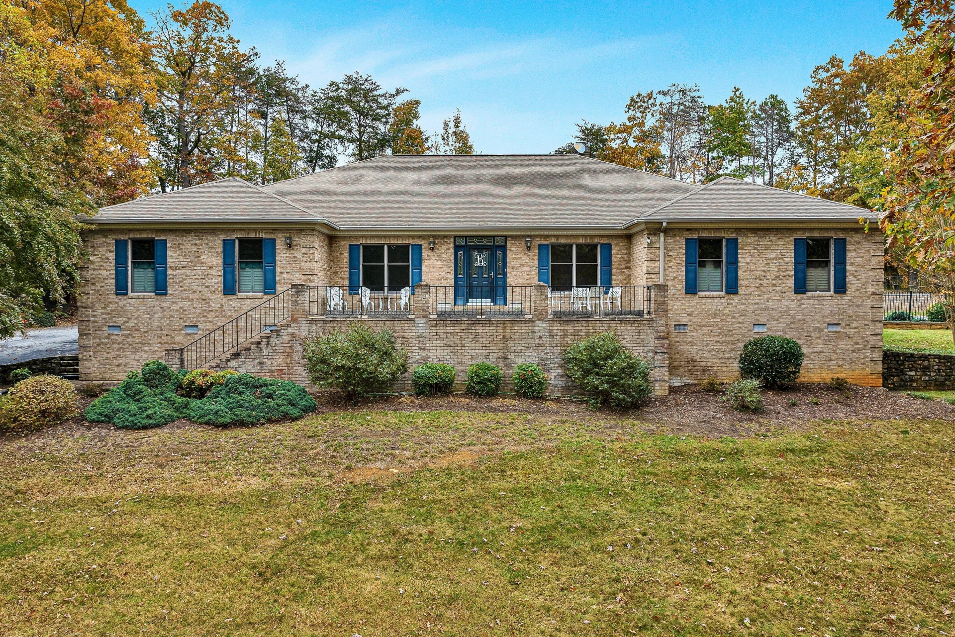 294 Heritage DR - Photo 2