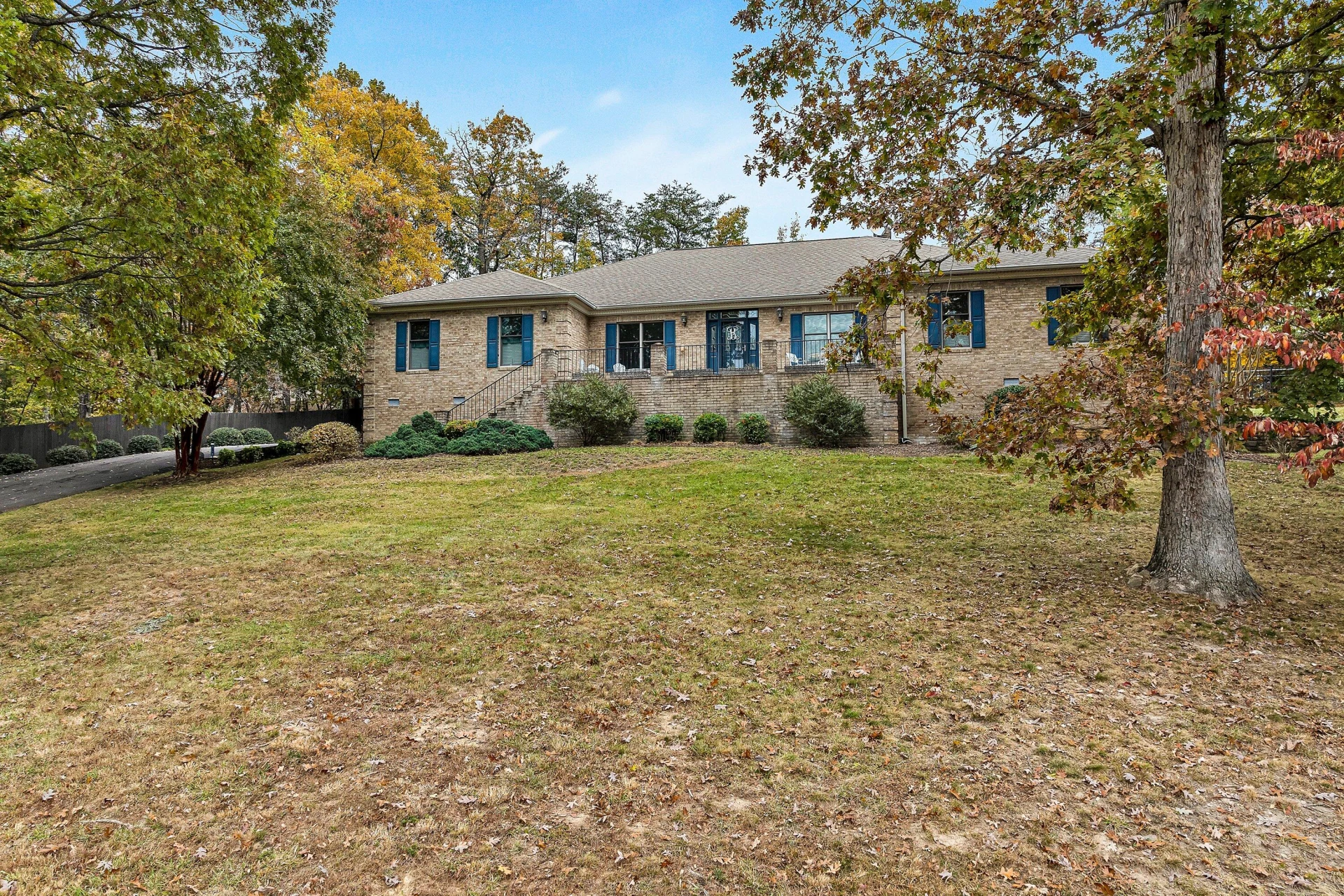 294 Heritage DR - Photo 4