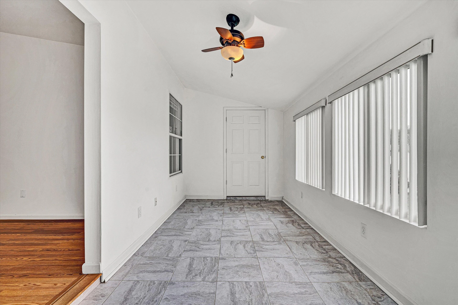 6928 Scotch Pine LN - Photo 18