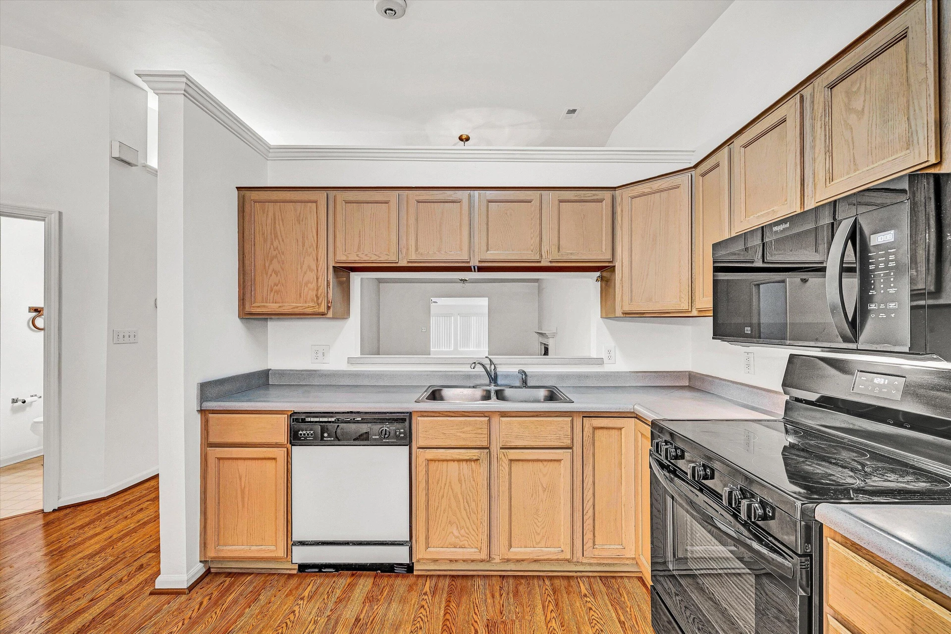 6928 Scotch Pine LN - Photo 5
