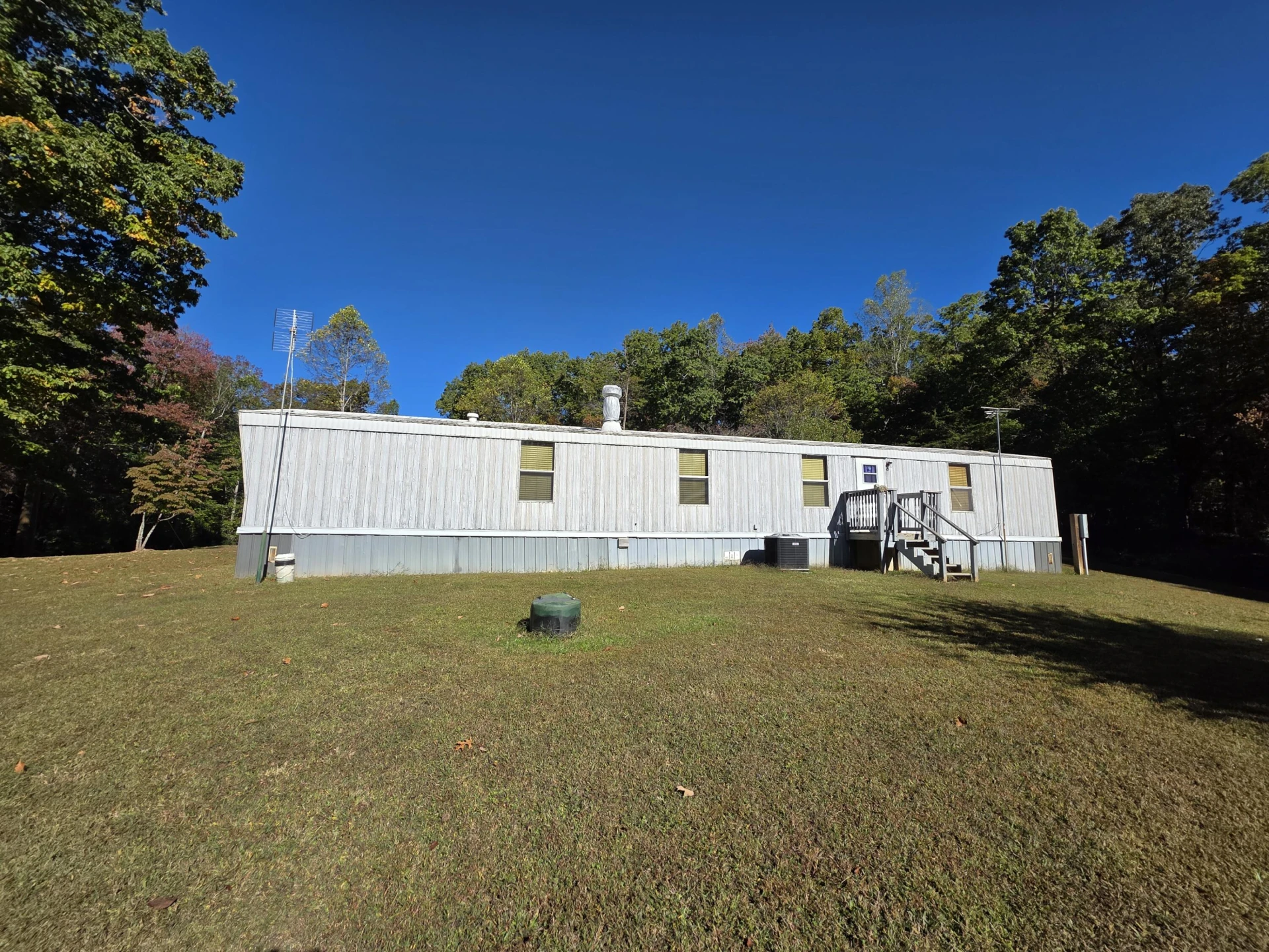 135 MCKINLEY DR - Photo 2