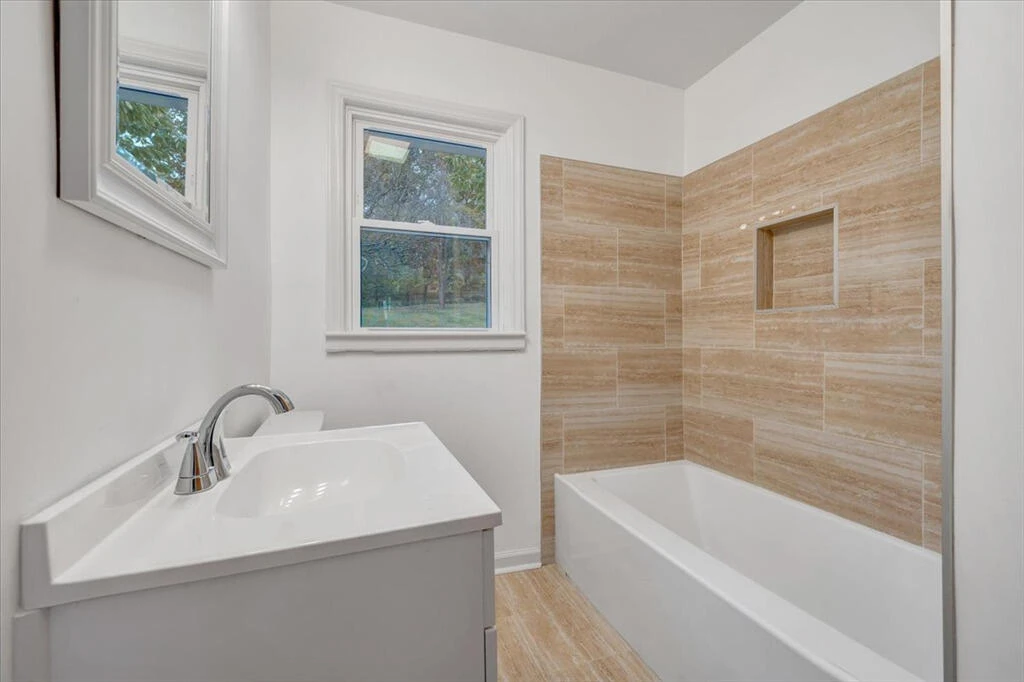 2527 Broad ST NW - Photo 11
