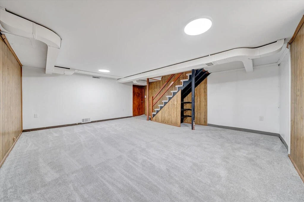 2527 Broad ST NW - Photo 16