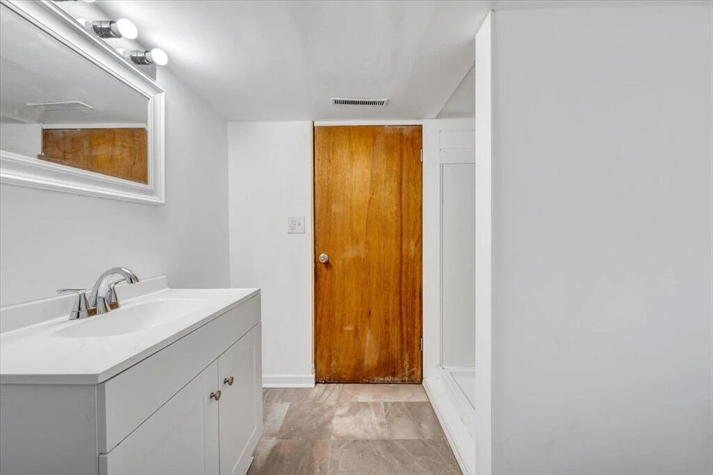 2527 Broad ST NW - Photo 18