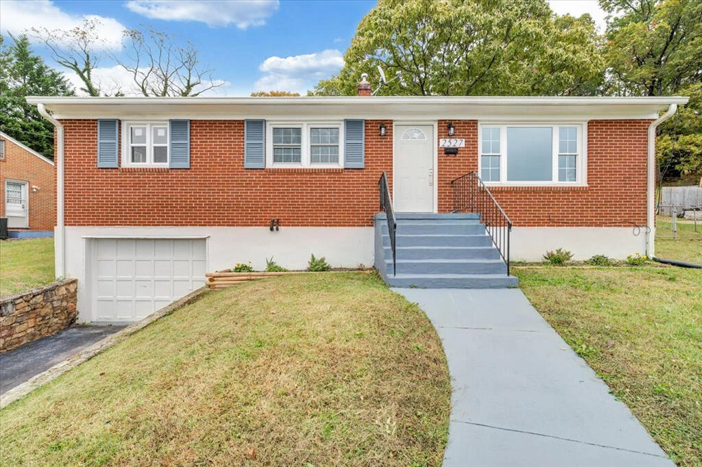 2527 Broad ST NW - Photo 2