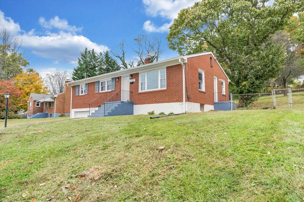2527 Broad ST NW - Photo 23