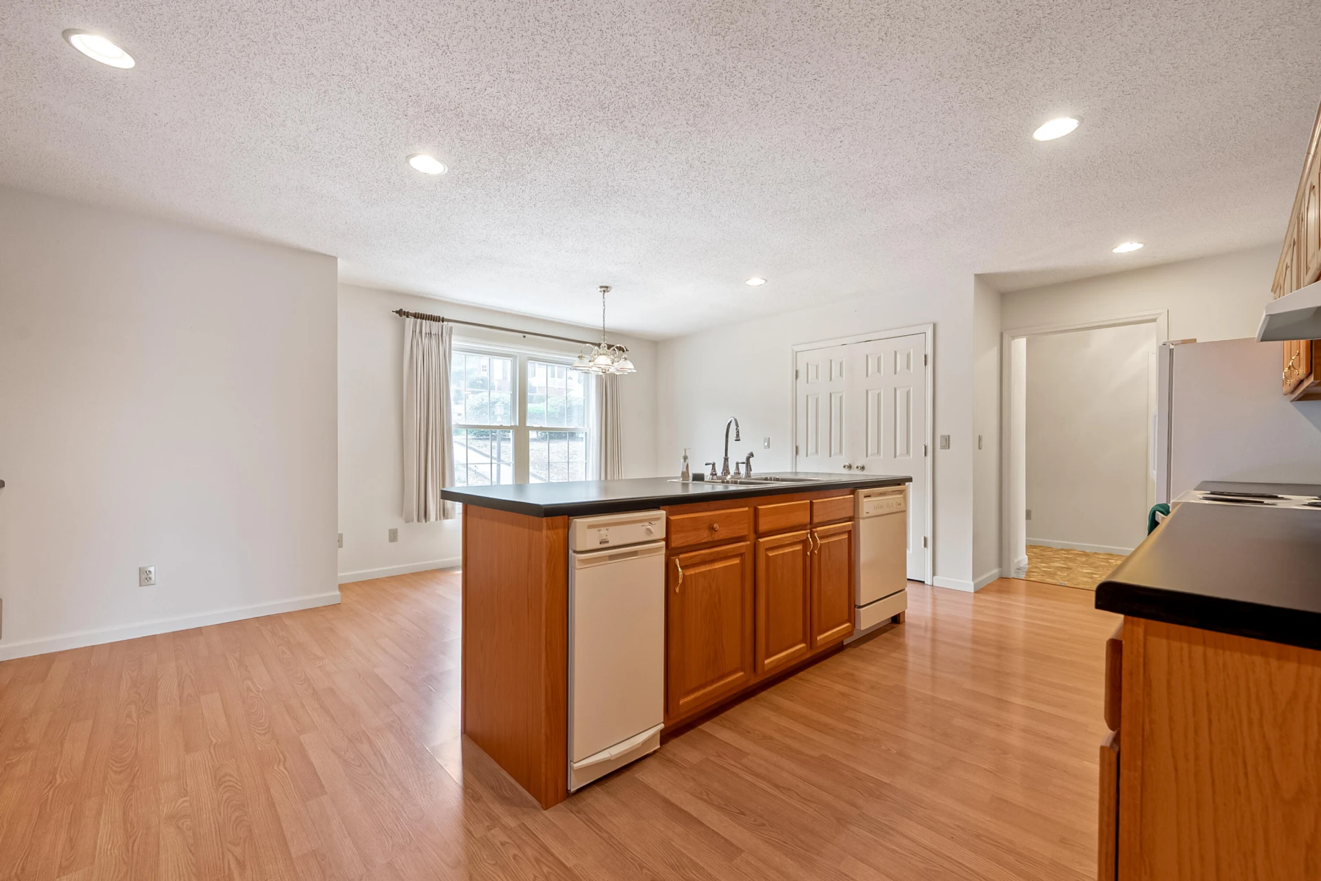 200 Century Court - Photo 15