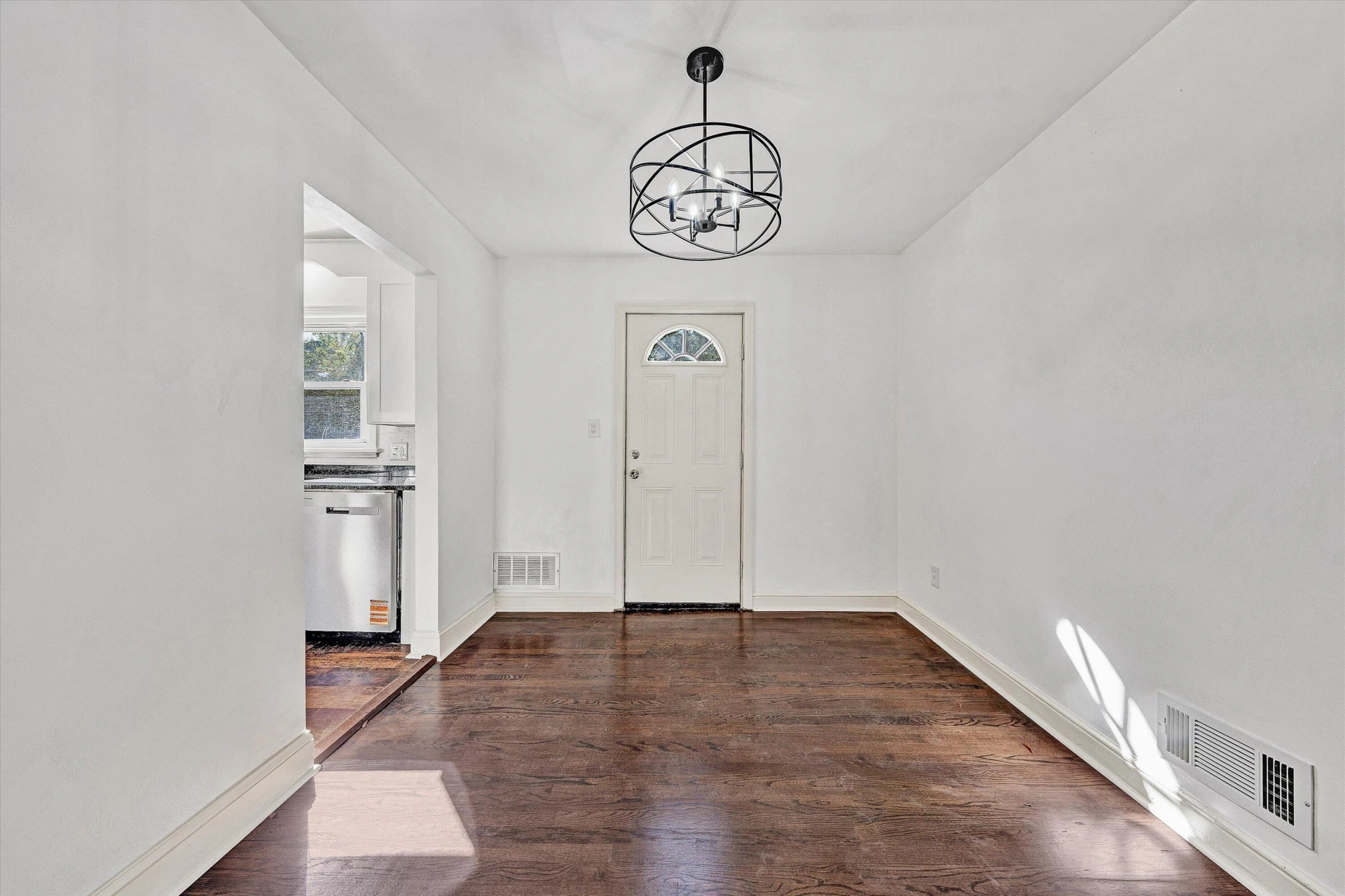 1930 Brandon AVE SW - Photo 13