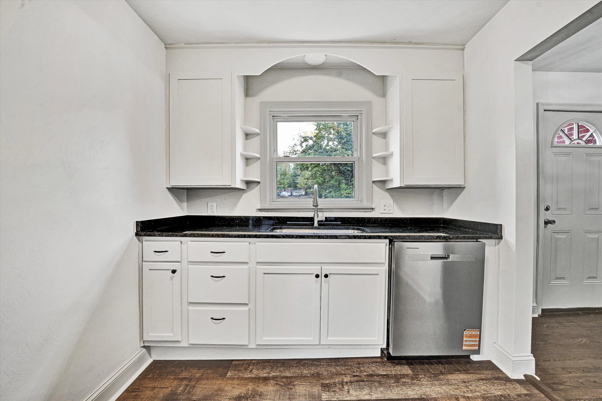 1930 Brandon AVE SW - Photo 19
