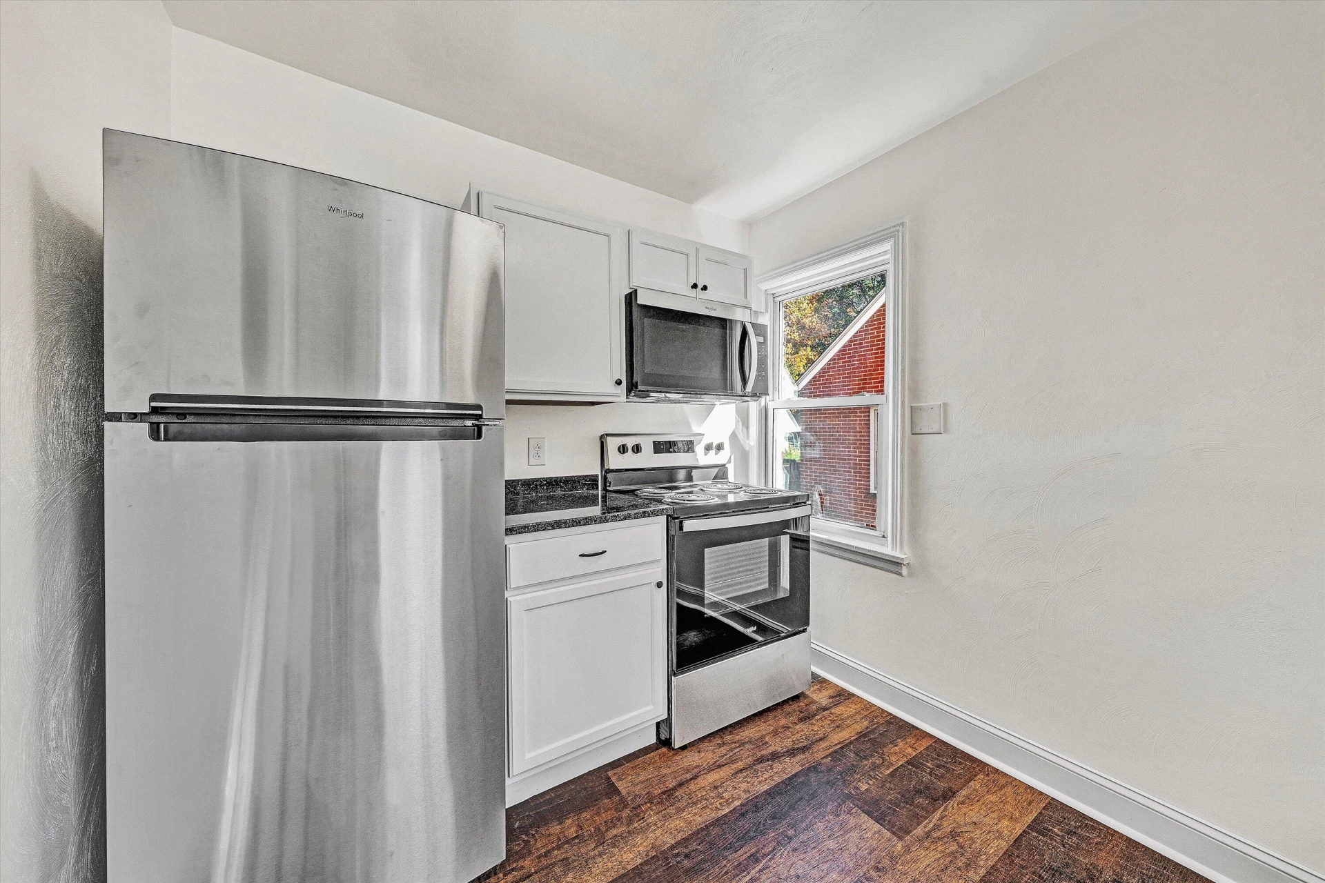1930 Brandon AVE SW - Photo 21