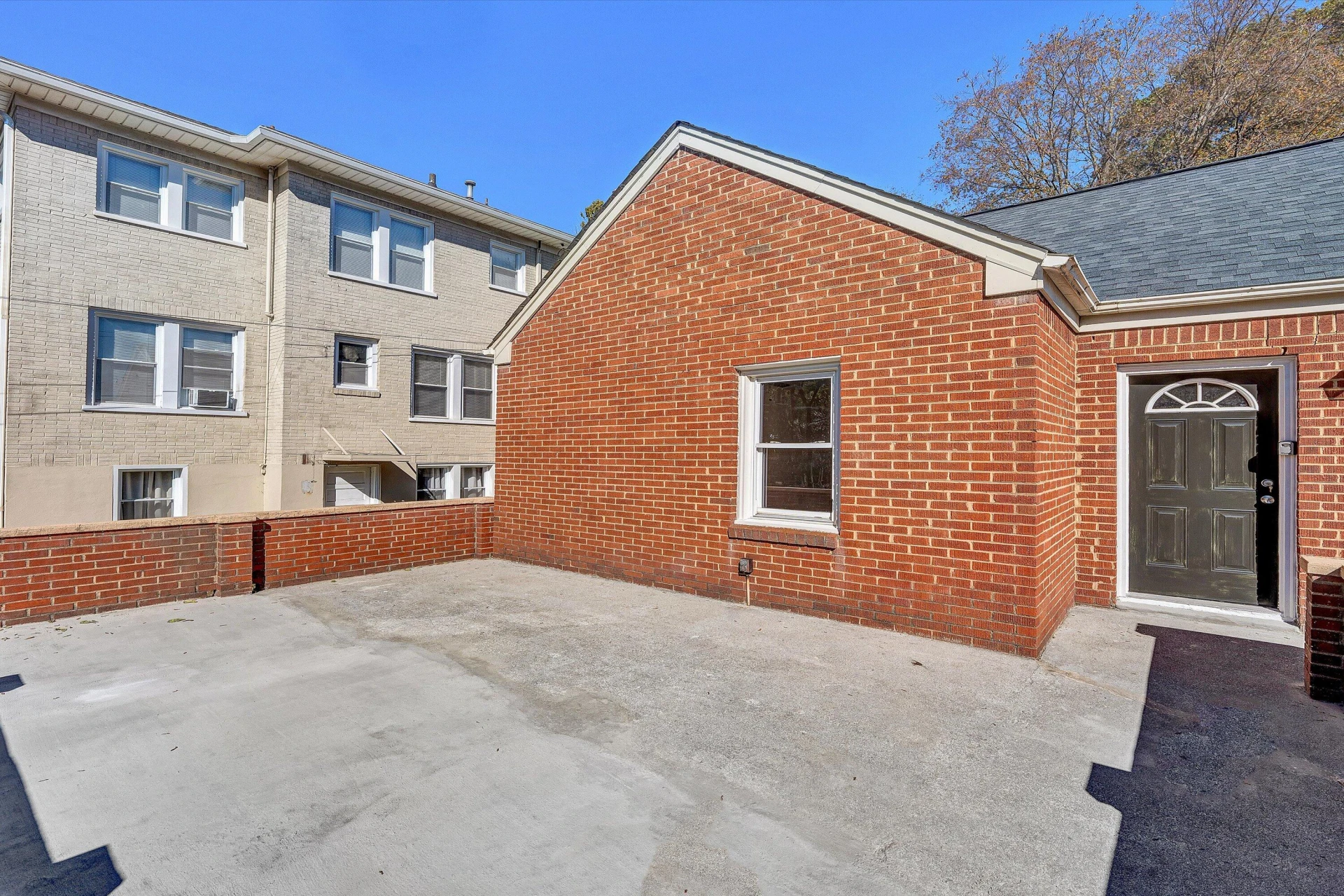 1930 Brandon AVE SW - Photo 32