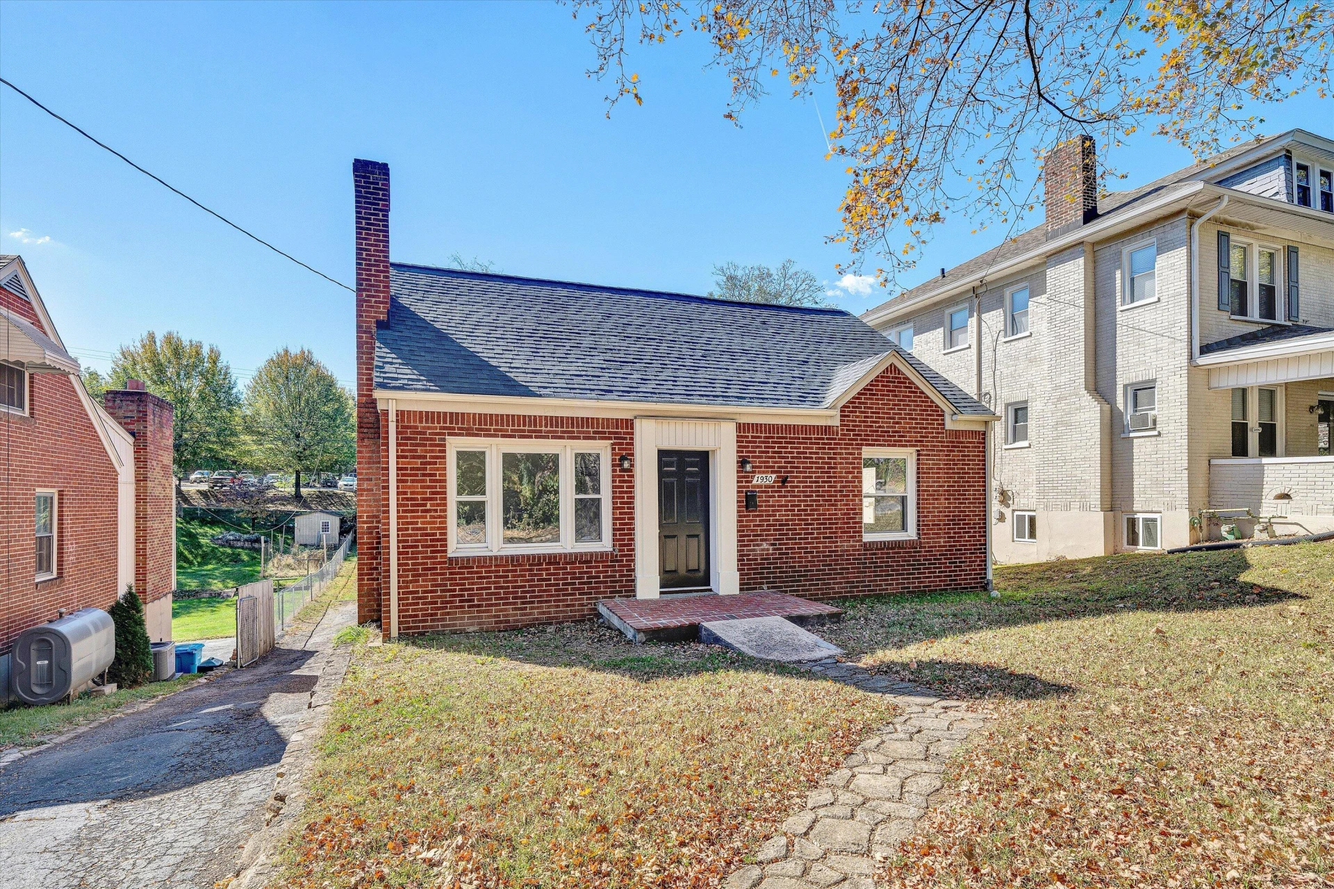 1930 Brandon AVE SW - Photo 46