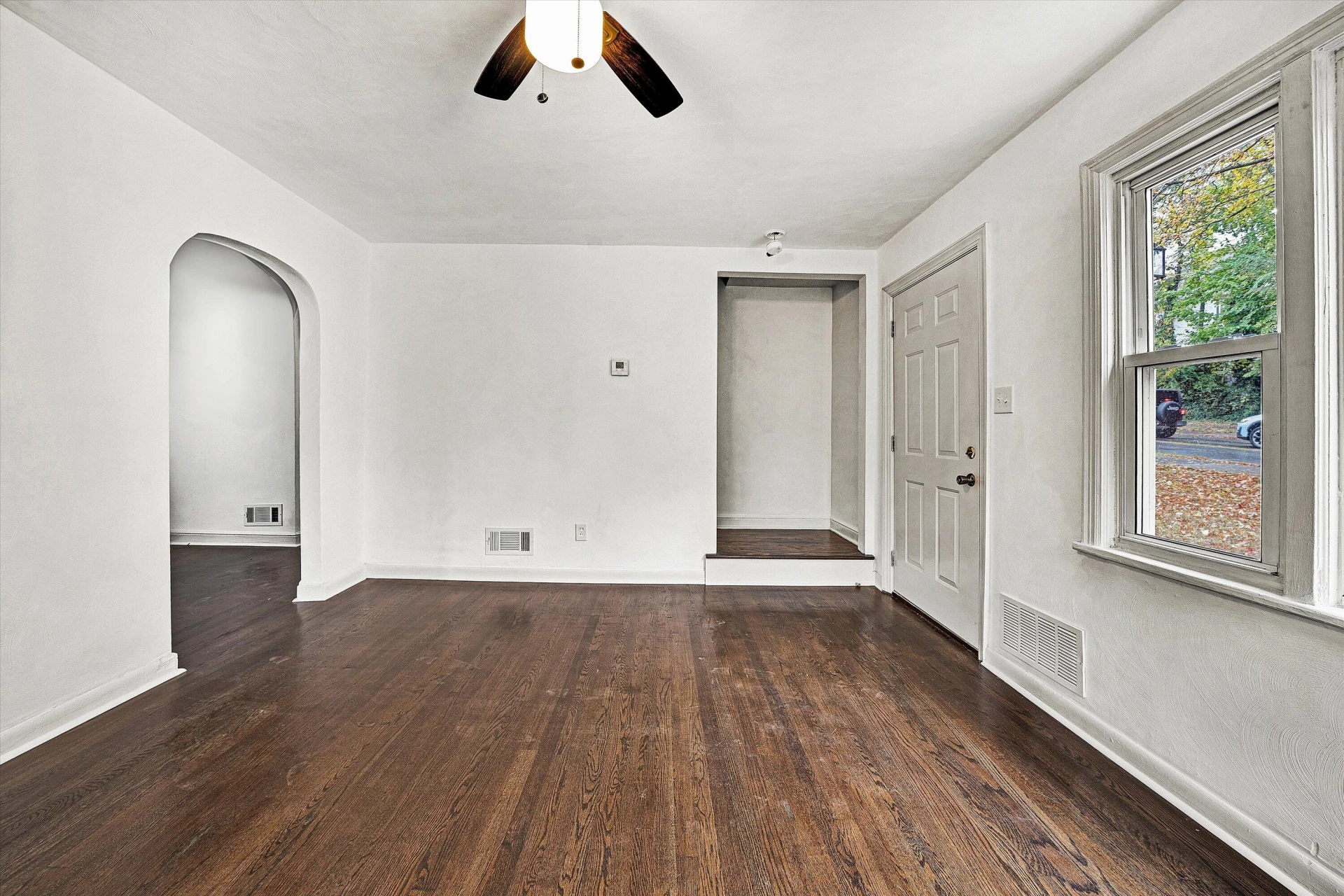1930 Brandon AVE SW - Photo 8