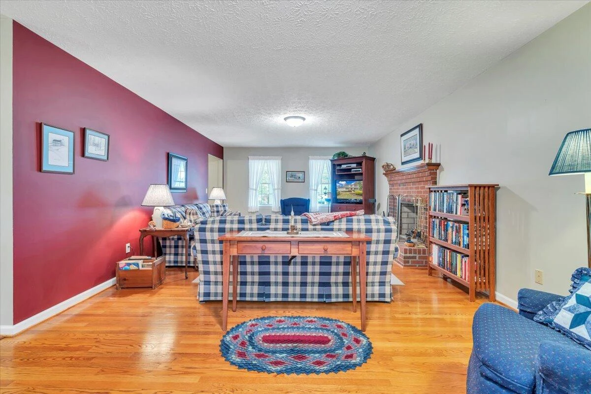 109 Sherry May ST - Photo 22